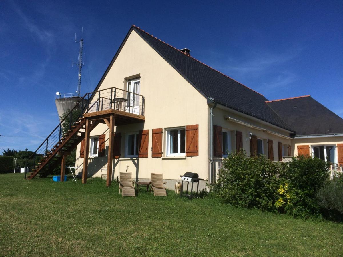 Les Petits Chenes Bed & Breakfast La Pellerine  Bagian luar foto