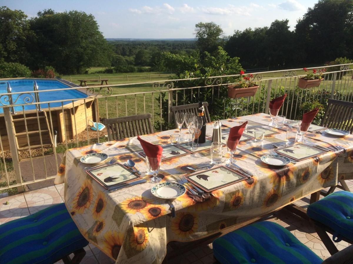 Les Petits Chenes Bed & Breakfast La Pellerine  Bagian luar foto