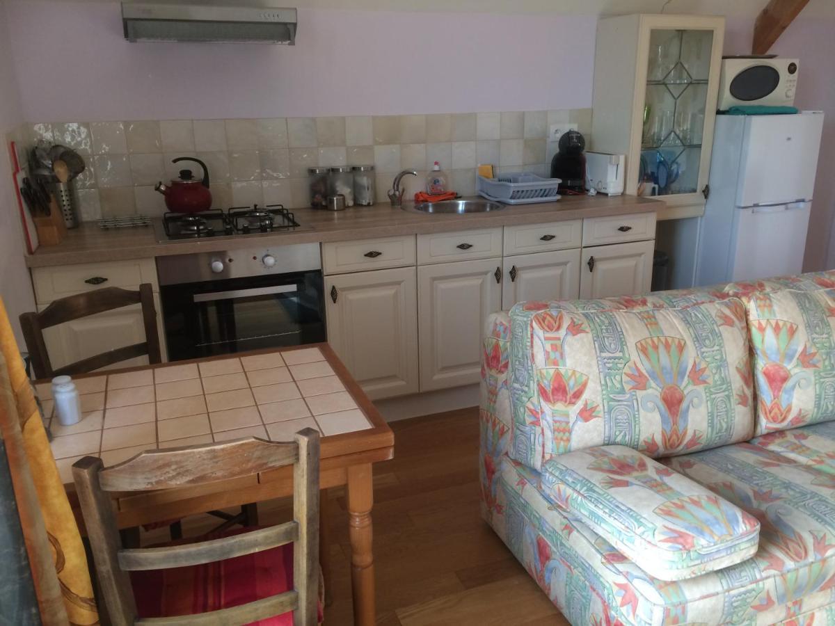 Les Petits Chenes Bed & Breakfast La Pellerine  Bagian luar foto
