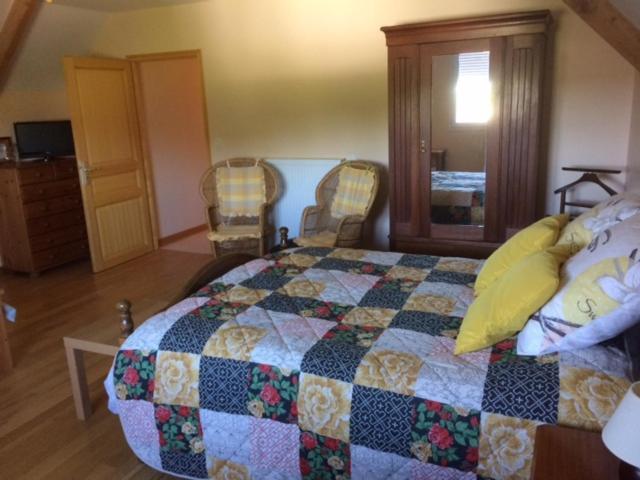 Les Petits Chenes Bed & Breakfast La Pellerine  Bagian luar foto